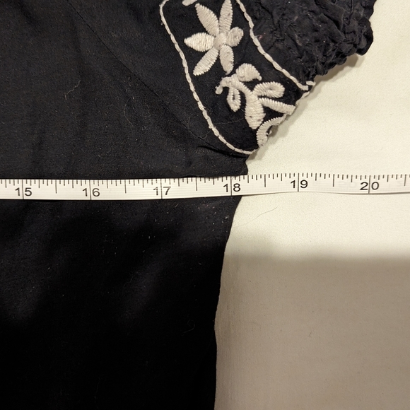 Cache Sheer Embroidered Blouse XS - Picture 7 of 8